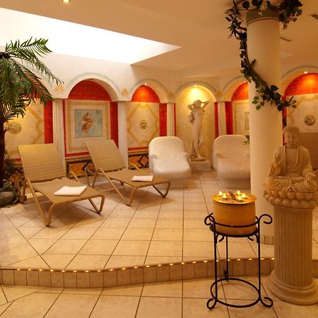 נאודרס Alpenhotel Regina מראה חיצוני תמונה