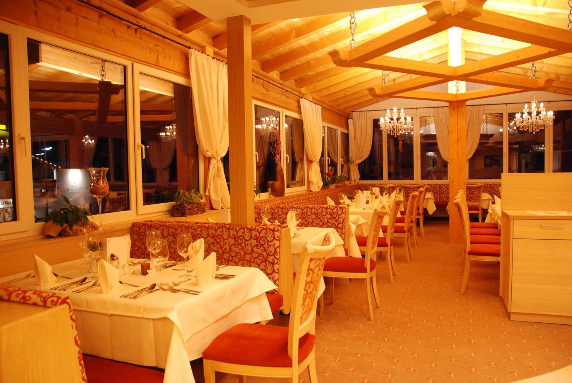 נאודרס Alpenhotel Regina מראה חיצוני תמונה