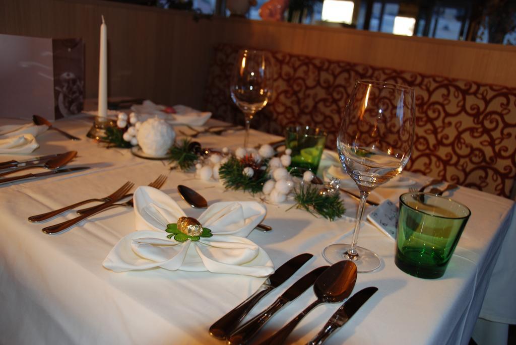 נאודרס Alpenhotel Regina מראה חיצוני תמונה